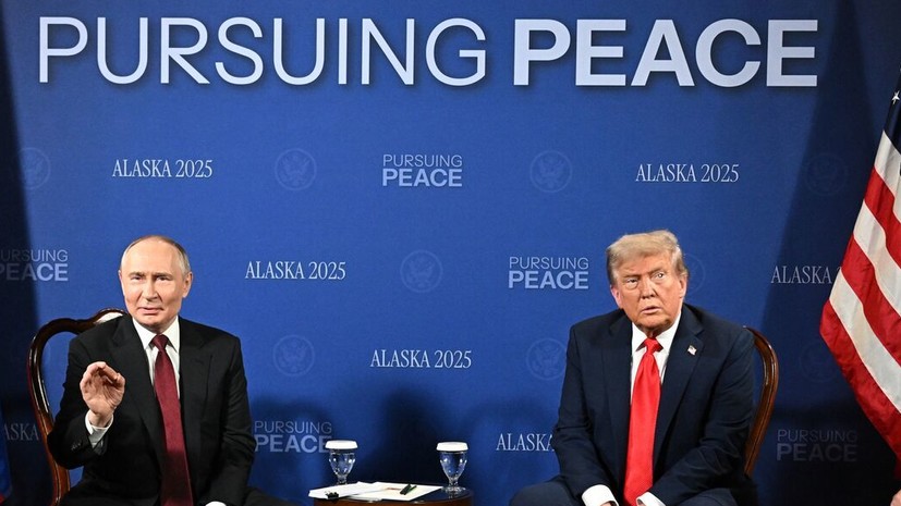 Кремль опубликовал кадры переговоров Путина и Трампа