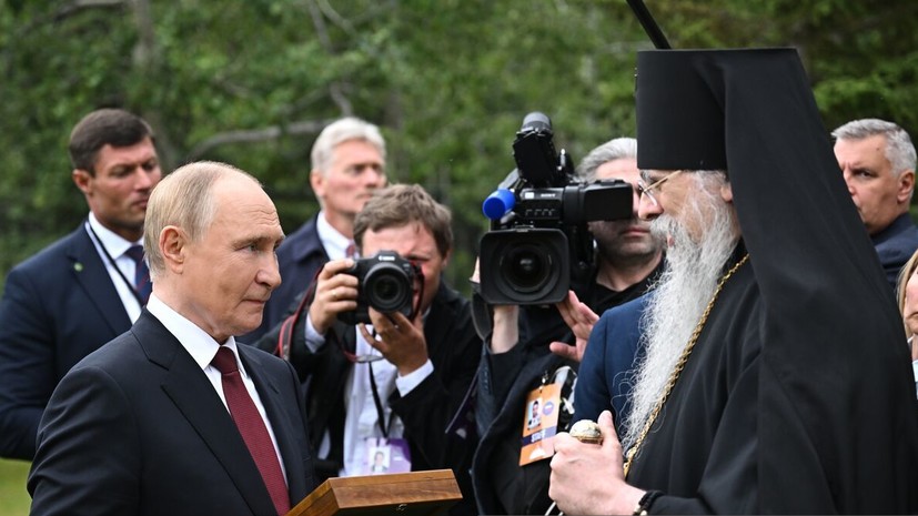 Путин подарил православной церкви на Аляске икону Германа Аляскинского