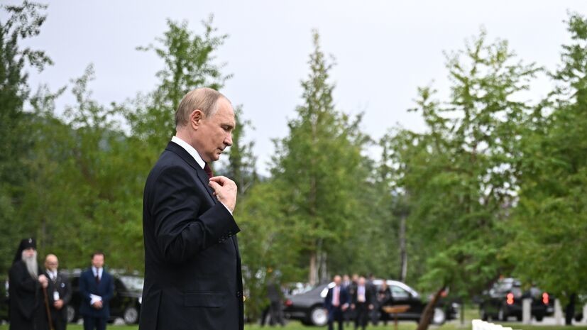 Владимир Путин покидает Аляску