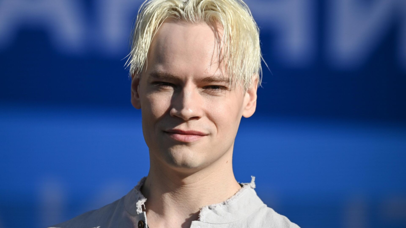 Певец SHAMAN выступил перед Ким Чен Ыном в день 80-летия освобождения Кореи