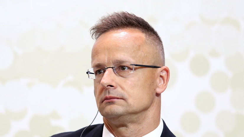 МИД: Венгрия надеется, что никто не саботирует начатый на Аляске процесс