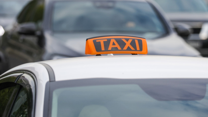 «Известия»: компании такси готовят в 2026 году распродажу подержанных иномарок