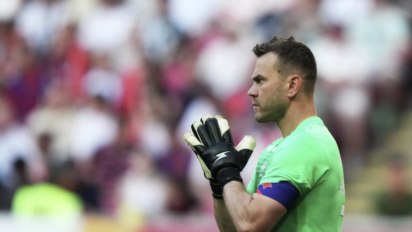 Акинфеев в шутку попросил бота в социальных сетях дать денег ЦСКА