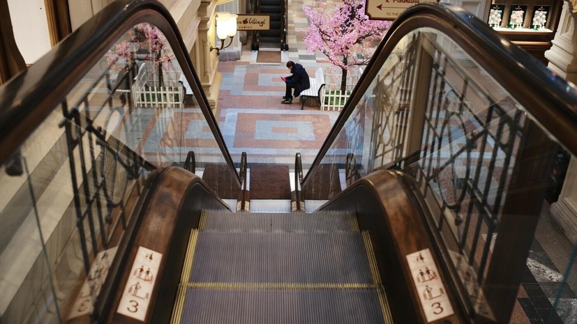 В Екатеринбурге возбудили уголовное дело по факту травмы ребёнка на эскалаторе