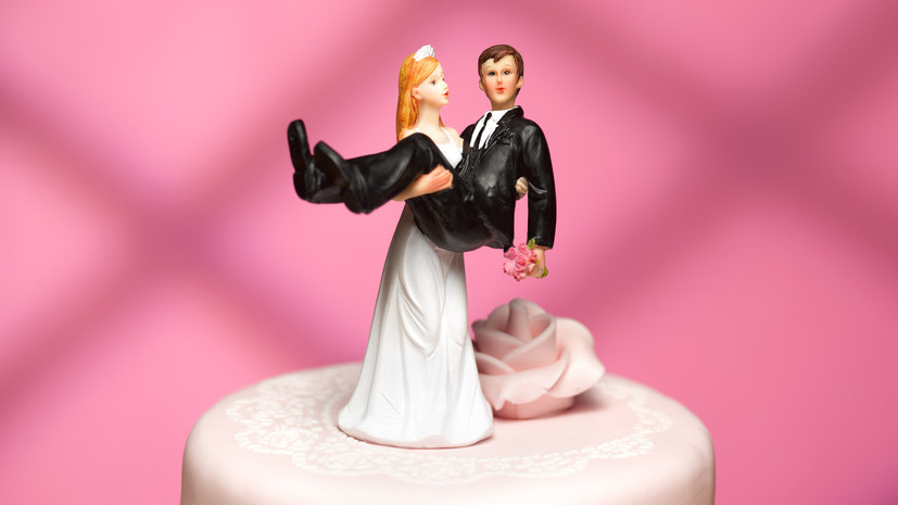 Юрист усомнился в необходимости введения федеральных выплат к юбилею брака