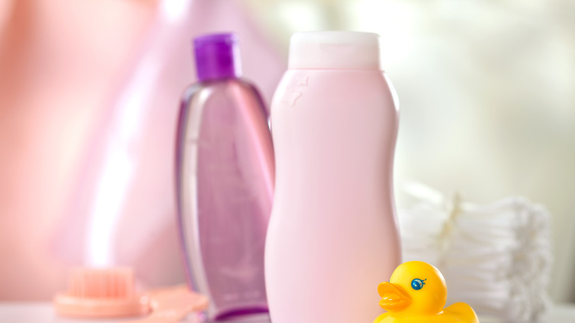 Технолог Дробышева посоветовала взрослым не использовать детские шампуни