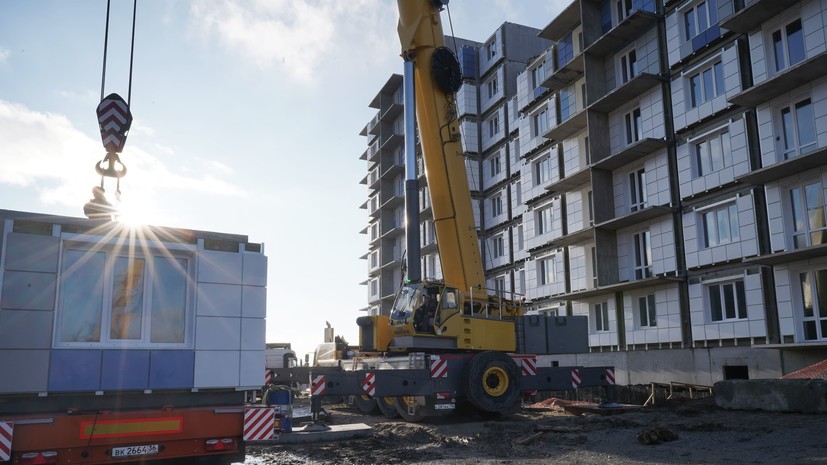 Строители из Подмосковья восстановили девятиэтажный дом в Мариуполе