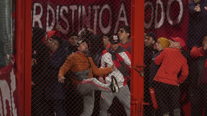 Три человека погибли во время беспорядков на матче в Аргентине