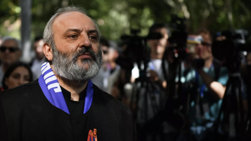 Суд продлил на три месяца арест архиепископа Баграта Галстаняна