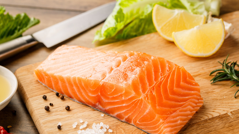 Диетолог Редина: витамин D содержится в жирной рыбе