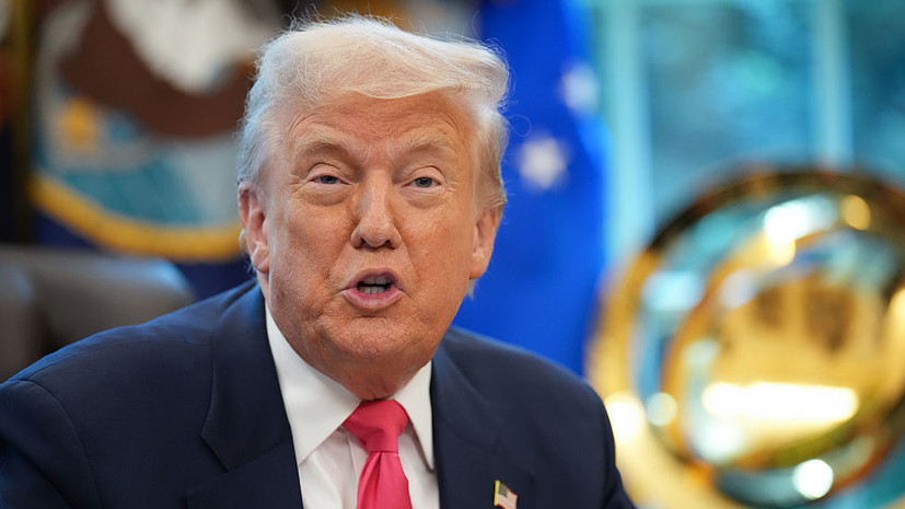 Economist: Трамп уволил высокопоставленного аналитика ЦРУ по России