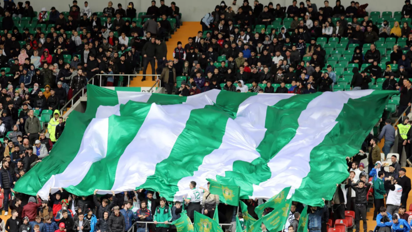 «Ахмат» вдевятером сыграл вничью с «Оренбургом» в матче РПЛ