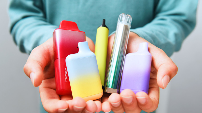 Депутат Иванов поддержал запрет на курение вейпов в общественных местах