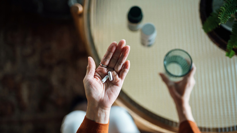 Врач Романенко: не стоит пить обезболивающие при любом недомогании