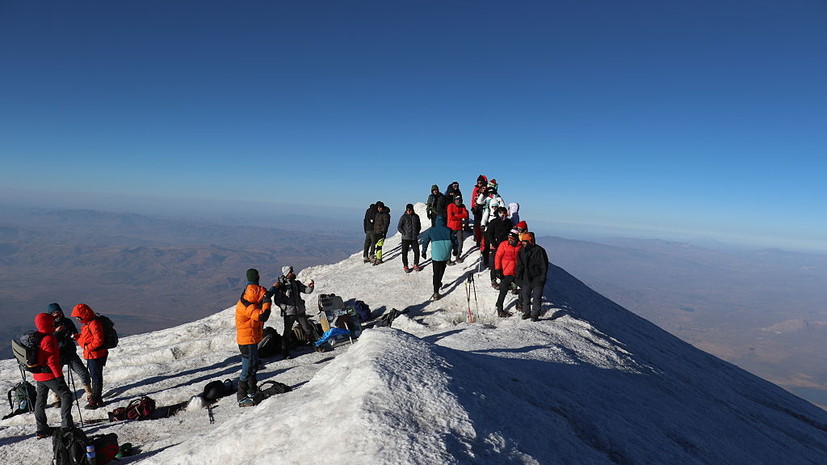 В ГД предложили запретить высотные восхождения без профессиональных гидов