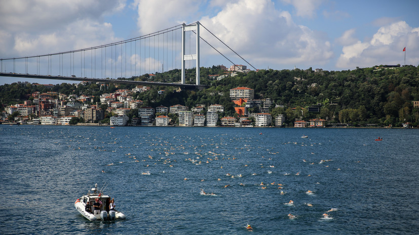 В Стамбуле начали расследование исчезновения российского пловца в Босфоре