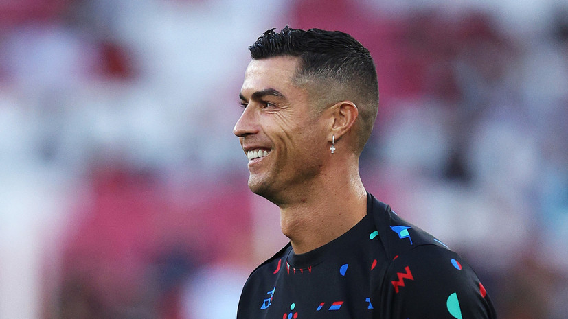 Роналду и наследный принц Саудовской Аравии наградили победителей чемпионата мира по киберспорту в Эр-Рияде