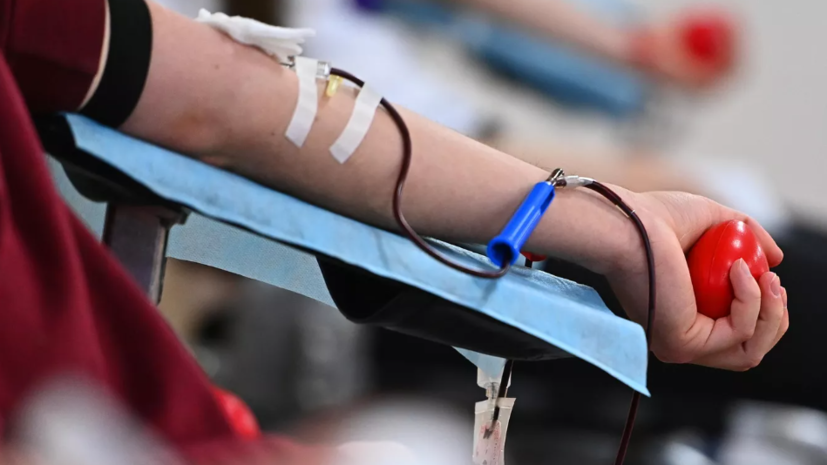 В Новосибирской области вручили награды почётным донорам