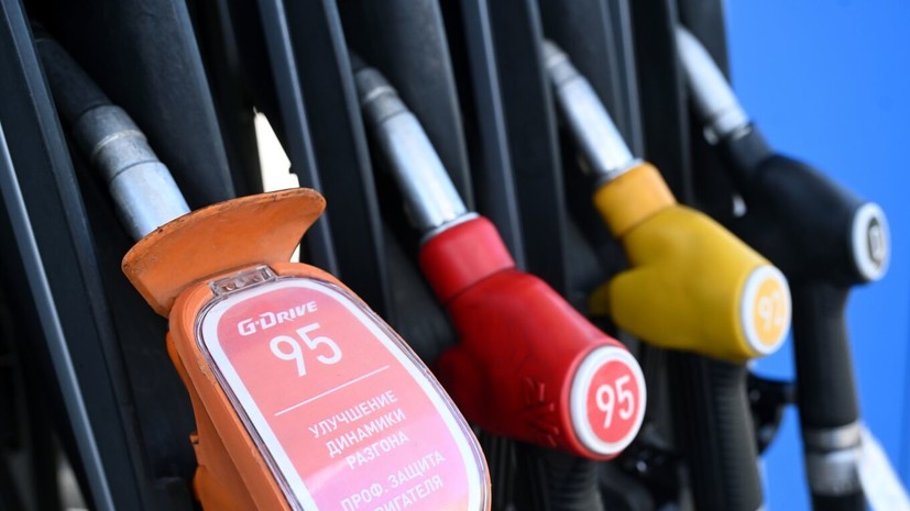 ФАС возбудила несколько дел из-за завышения цен на заправках в регионах