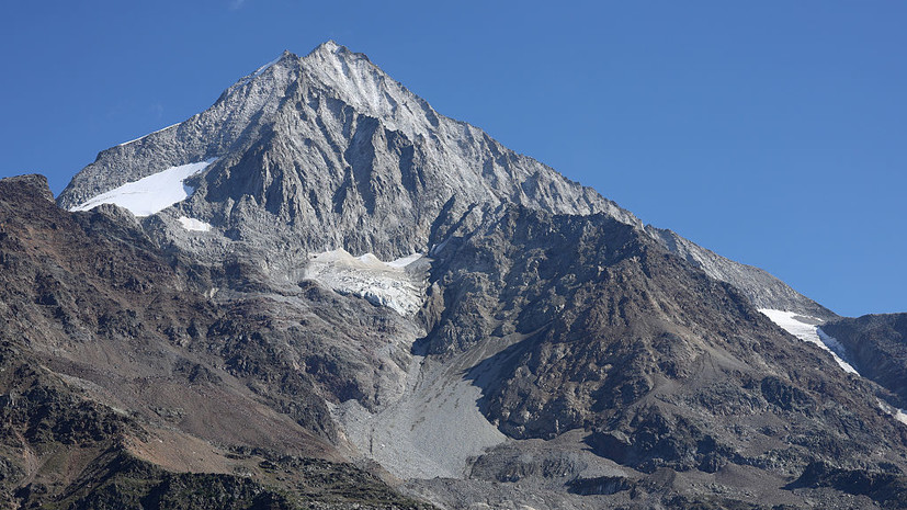 Спасатель объяснил, от чего зависит время выживаемости на вершине горы