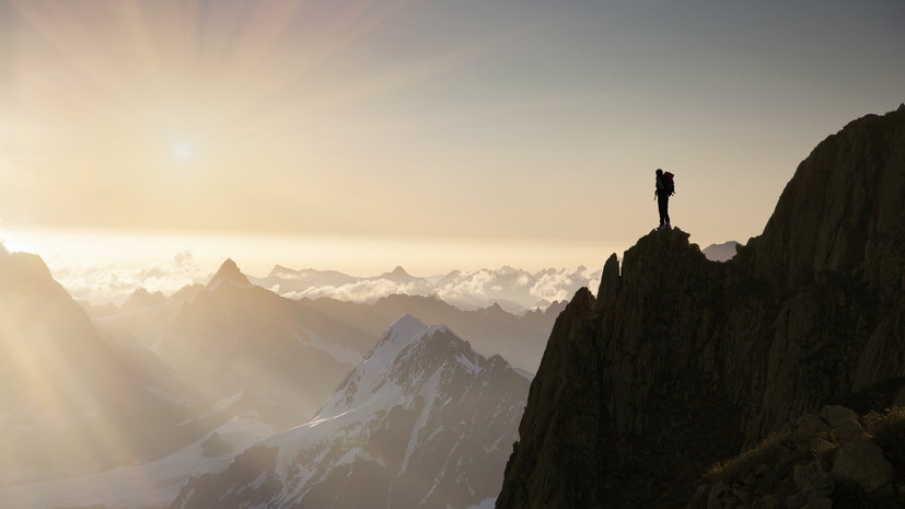 Россиянка Наговицина находится рядом с погибшим 10 лет назад альпинистом