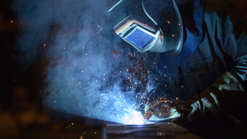 Специалист Ветерков назвал высокодоходными профессии сварщика и каменщика