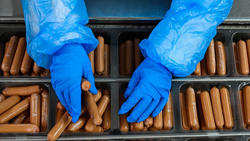 Диетолог Гинзбург: сосиски не требуют особого приготовления