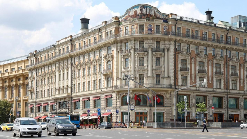 В Москве приступили к ремонту фасадов отеля «Националь»