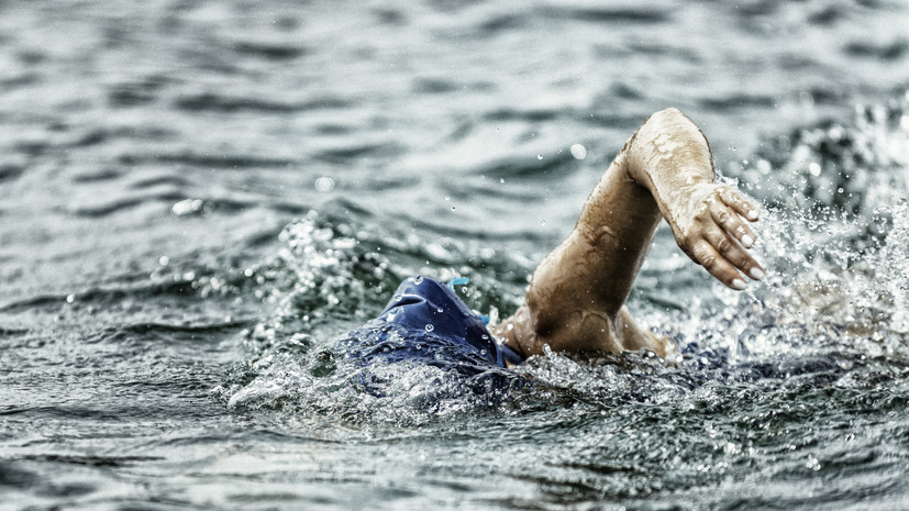 Участник заплыва через Босфор: россиянин Свечников плыл с отклонением от курса