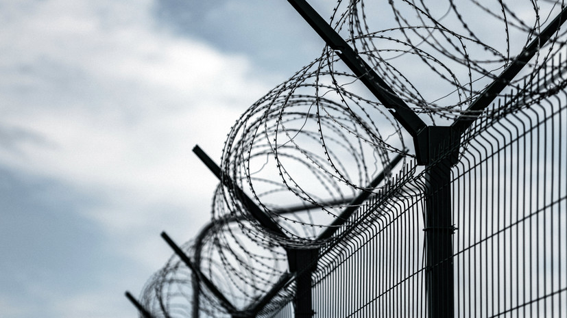 Напавшему на полицейских в Москве мигранту грозит пожизненное