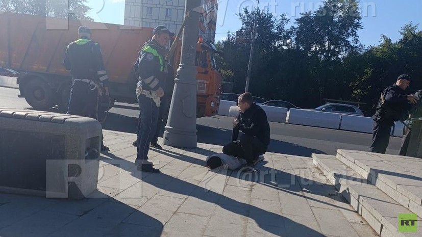 RT: напавший на полицейских в Москве оказался террористом и членом ИГИЛ