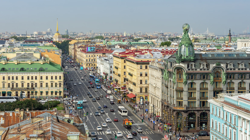 В Петербурге после двухнедельного ремонта открыли Невский проспект