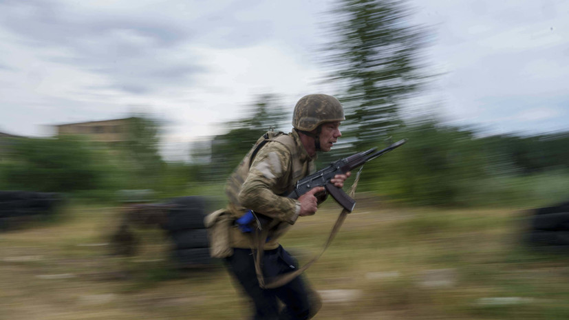 РИА Новости: ВСУ оставили на позициях большое количество американского оружия