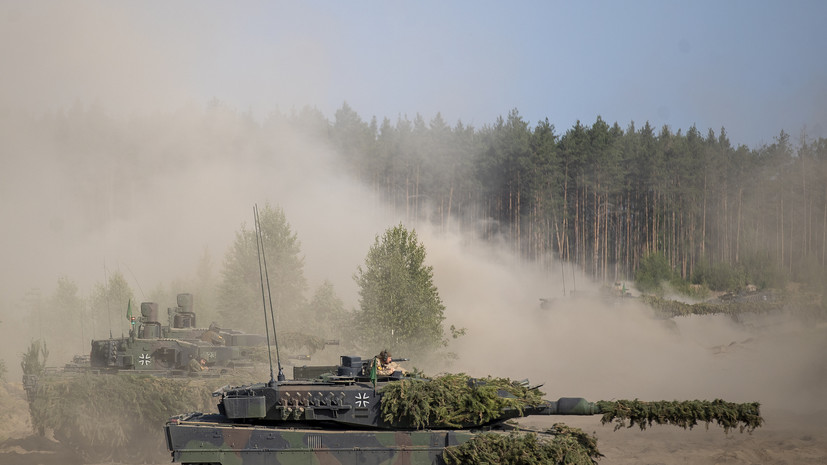 Военкор Филатов показал кадры с подбитым в Покровске танком Leopard