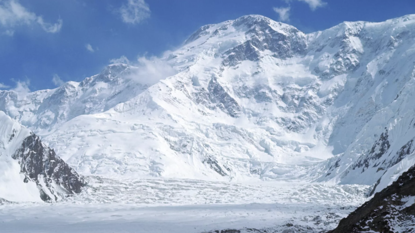 Пятницин: три гида отказали Наговициной в сопровождении на пик Победы