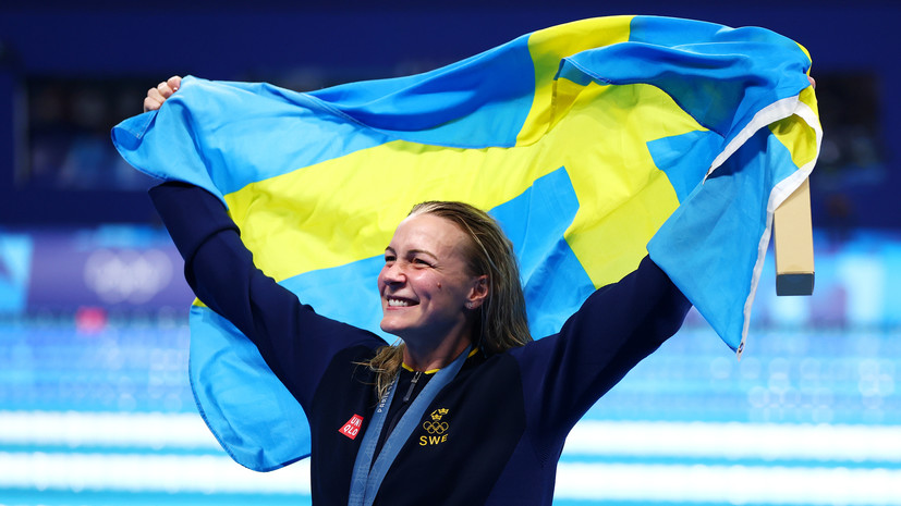 Олимпийская чемпионка по плаванию родила в машине скорой помощи