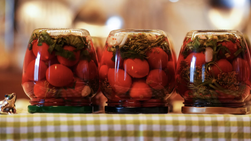 Садовод Ганичкина: в конце августа пора консервировать помидоры, огурцы и кабачки