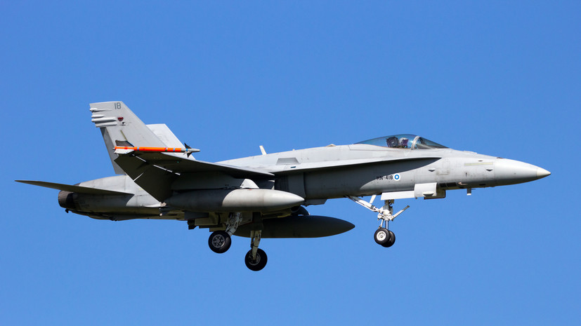 ВВС Финляндии намерены убрать свастику со своих флагов из-за внешнего давления