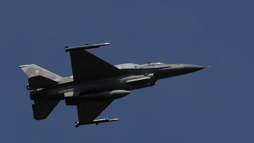 В Польше при подготовке к авиасалону разбился истребитель F-16