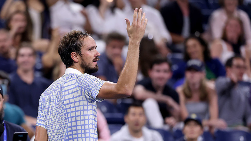 Медведев завершил сотрудничество с многолетним тренером Сервара