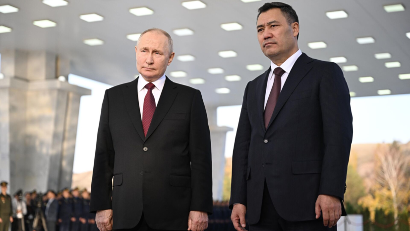 Путин поздравил Жапарова с Днём независимости Киргизии
