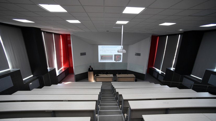 С 1 сентября иноагенты не смогут заниматься просветительской работой в России