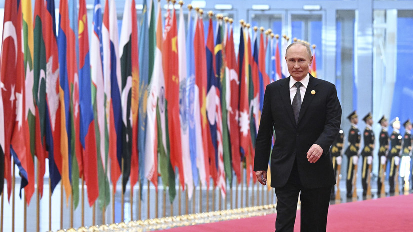 WSJ: лидеры России, Китая и Индии на саммите ШОС отправили мощный сигнал США