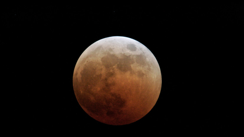 Специалист Кравченко: в Москве 7 сентября можно будет увидеть лунное затмение