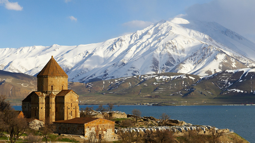 Экс-омбудсмен Армении: власть не пойдёт на уступки в противостоянии с церковью