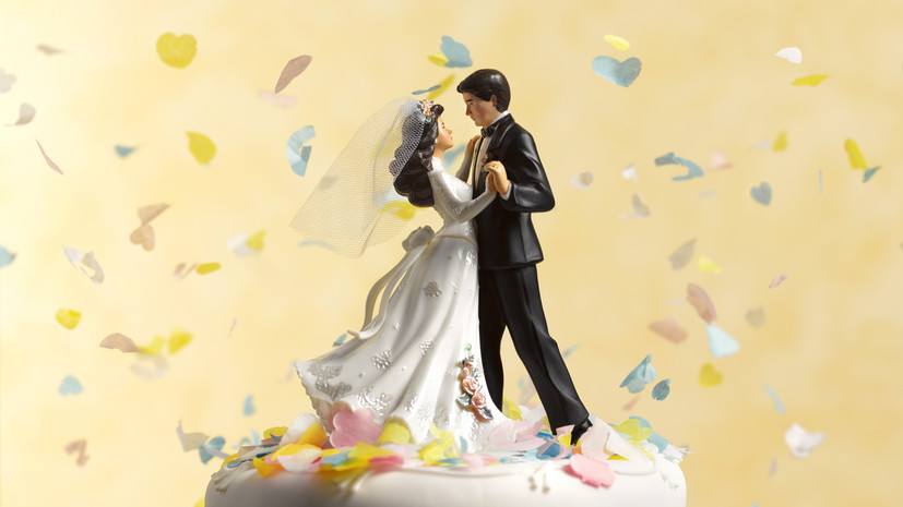 Россиянам объяснили, можно ли получить выплаты за длительный брак в 2025 году