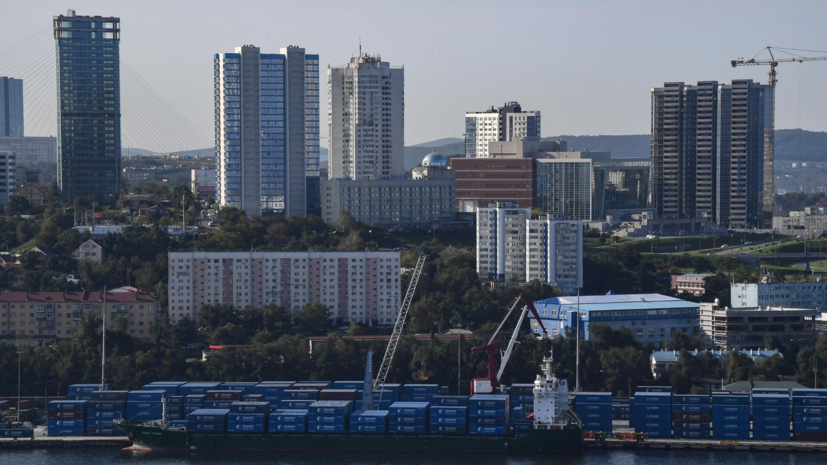 Во Владивостоке открыли мемориальную доску в честь героев-пограничников