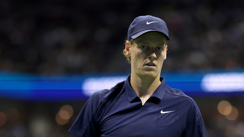 Мужчина пытался залезть в сумку Синнера после матча на US Open