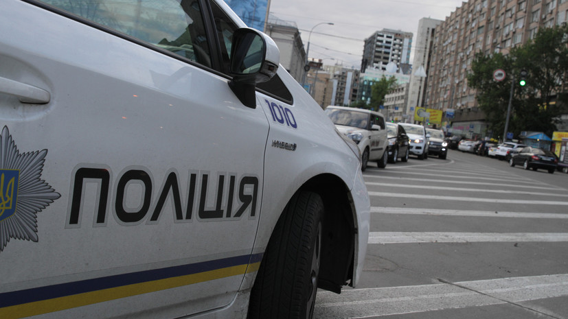 На Украине полицейский провозил к границе военнообязанных под видом коллег