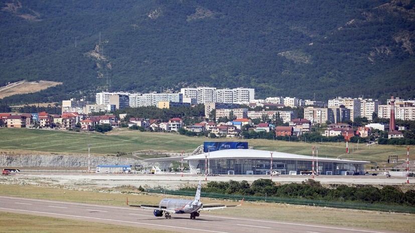 Ограничения на приём и выпуск самолётов ввели в аэропорту Геленджика